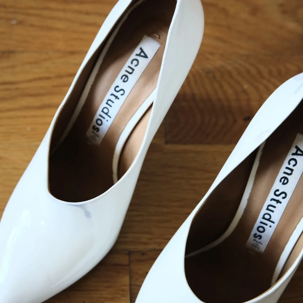 Acne Studios Ilona Patent Leather Pumps White Pointed Toe Block Heel Size 36